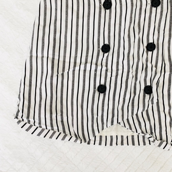 BCBGeneration button wrap skirt - Picture 4 of 7